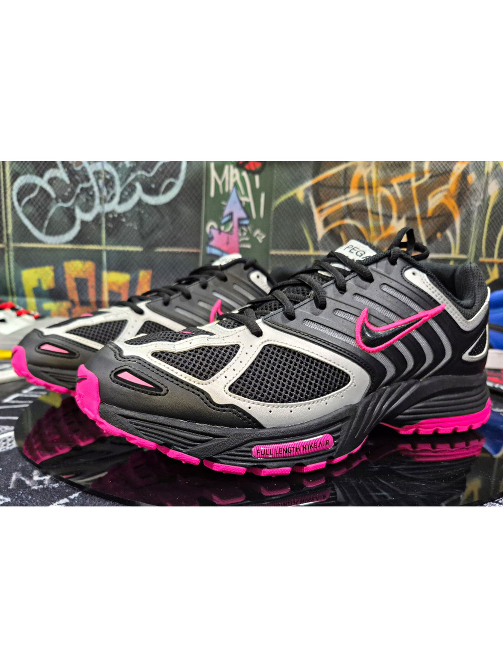 Nike Air Pegasus Men’s Low Top Mesh Lace Up Sneakers Black Gray Pink